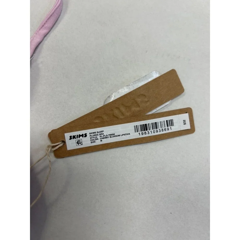 SKIMS Sleep Plunge Bra Cherry Blossom Lipstick Size Medium NWT - Picture 6 of 6